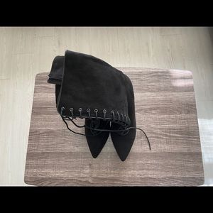 Cute heeled boots with ropes